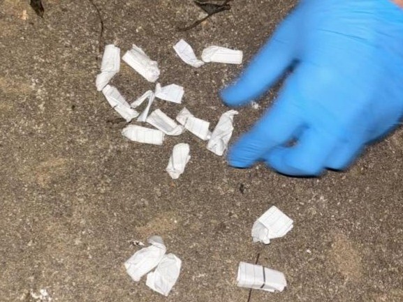 Vio llegar a la Policía y arrojó envoltorios de cocaína hacia un monte; cumplirá prisión preventiva