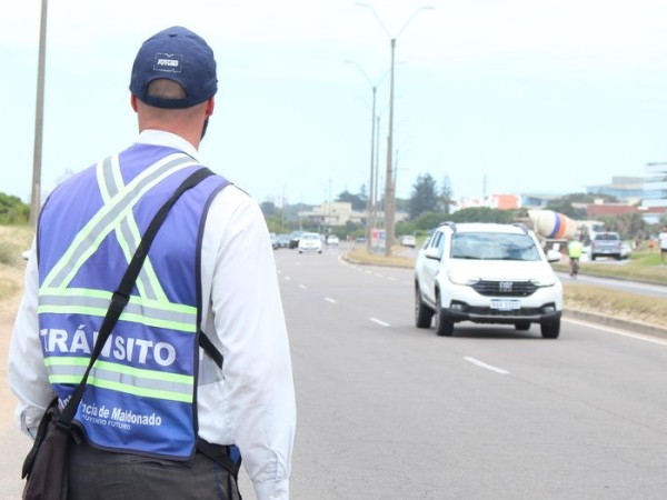 Policía busca a motociclista que embistió y lastimó a inspector de tránsito y se dio a la fuga en Solís Grande