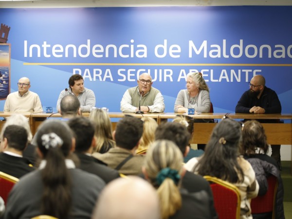 Intendencia y ADEOM Maldonado avanzan en la elaboración del Manual de Tareas para funcionarios municipales