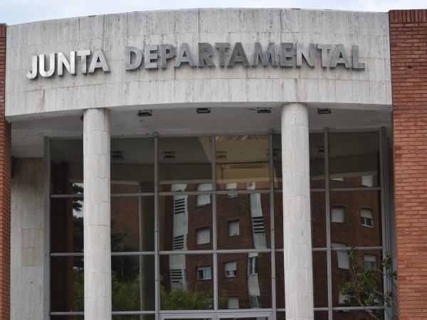 Preinvestigadora aconsejó conformar comisión investigadora por denuncias que involucran a expresidente de la Junta Departamental