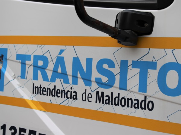 Mujer se encuentra grave luego de siniestro en la entrada de San Carlos