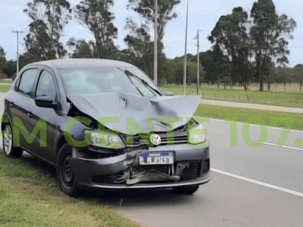Choque entre dos autos en Ruta Interbalnearia a la altura de Sauce de Portezuelo dejó dos lesionados