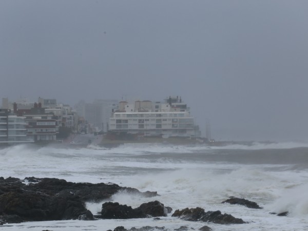 Comienza una semana con chaparrones, heladas y fuertes rachas de viento en Maldonado