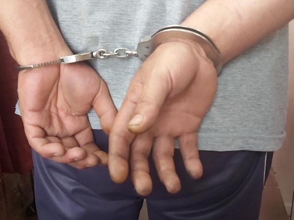 Dueño de casa detuvo a un hombre que intentaba robarle hasta que llegó la Policía