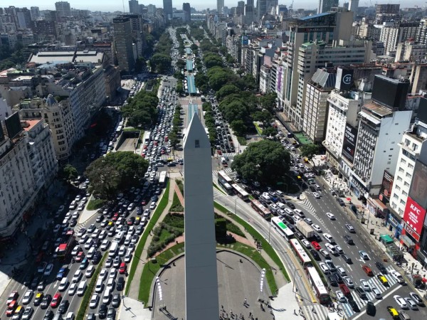 Caos en Buenos Aires por nuevos cortes de luz: las calles se colapsaron y el calor intensificó la crisis