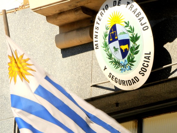 Ciberataque al Ministerio de Trabajo expone datos personales de más de 350.000 usuarios de Vía Trabajo