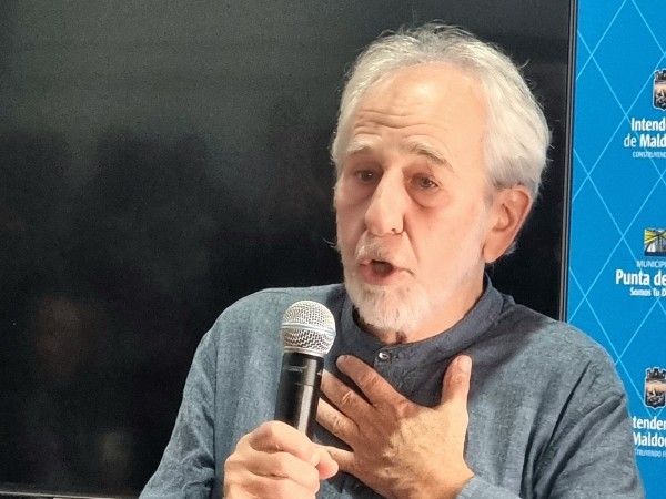 BruceLipton,estrés,enfermedades,genes,biólogo,estadounidense