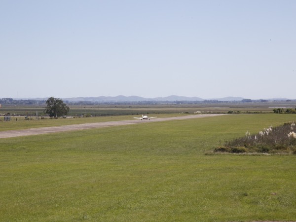 leoncini, aeronautica, el jagüel, aeropuerto