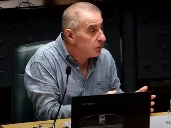 Edil colorado aboga por buscar nuevas soluciones a la problemática de personas en situación de calle y reclama la aplicación de la Ley de Faltas
