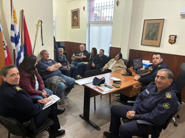 Vecinos y Policía de San Carlos se reunieron para buscar soluciones en seguridad