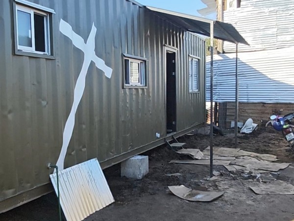 "No podemos permitir que un niño crezca en un rancho": la iniciativa que construye hogares y busca instalarse en Maldonado