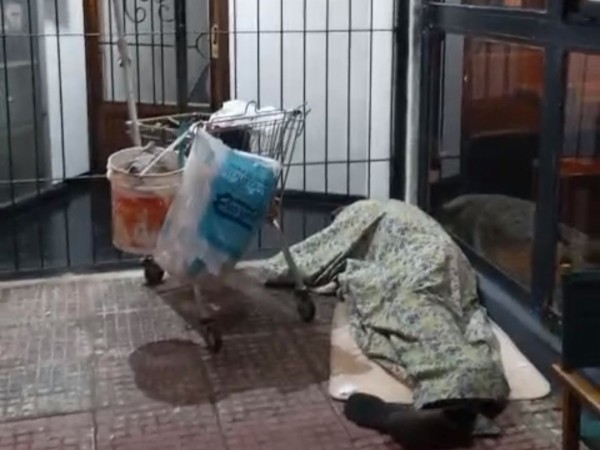 Video: denuncian onanista en la terminal de Punta del Este