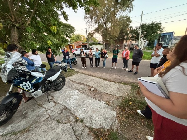 Vecinos de barrio Odizzio se reunieron con autoridades policiales y municipales: exigen soluciones ante grave situación social