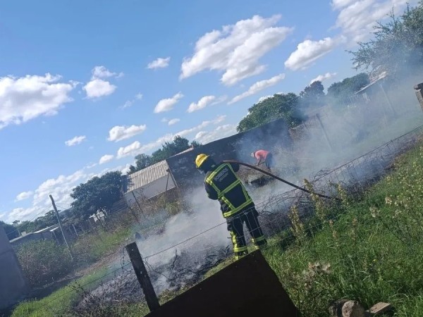 Incendio movilizó a Bomberos en Pan de Azúcar