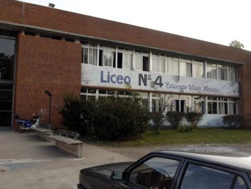 Familiares de liceales de Maldonado reclaman por asignaciones de Secundaria: “Vivimos a dos cuadras del Liceo 4 y lo mandaron al 2”