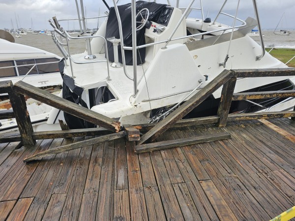 Un segundo yate se soltó de sus amarras por fuertes vientos en Punta del Este