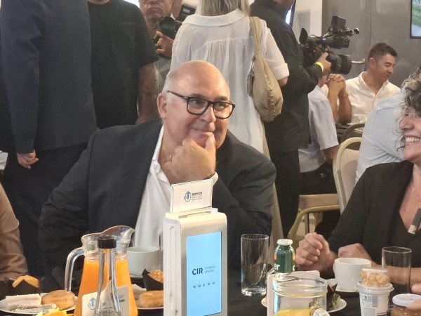 Abella admitió gran dificultad para cobrar multas a extranjeros: “Es casi imposible cobrar” si no se retiene el vehículo