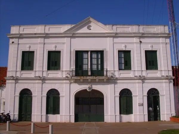 Plantean que edificio de Aduana de Punta del Este pase en comodato al gobierno departamental; crearon comisión para definir el futuro de la construcción
