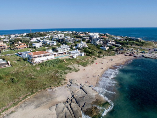 Frente Amplio de Maldonado propone suspender por cinco años excepciones a la construcción en la costa
