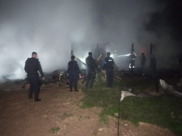 Pérdidas totales tras incendio en vivienda del Balneario Buenos Aires