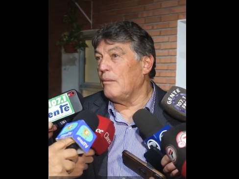 Polémica por designación de segunda vicepresidenta de la Junta: “No la puedo juzgar por carteles que me cuelguen en la barra”