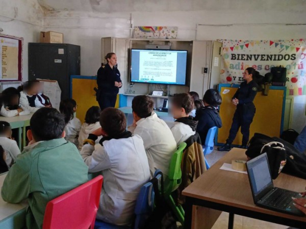 La Policía de Maldonado sigue brindando charlas en los centros educativos