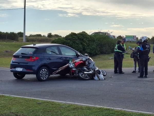Motonetista resultó herido tras colisión con automóvil en Ruta 39