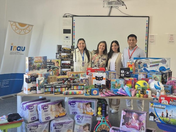 TaTa repartió más de 140 juguetes a niños del INAU en su séptima Navidad Solidaria