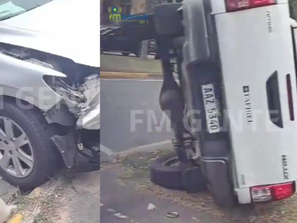 vuelco, colisión, aparatoso accidente, auto y camioneta,