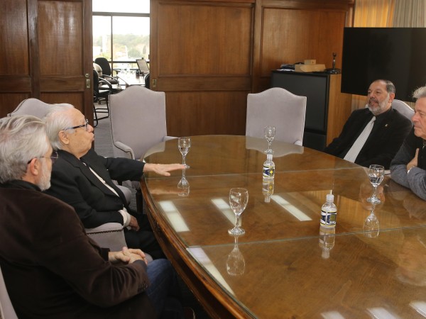 La intendencia analiza apoyar serie de Netflix que contará la vida y suntuosas fiestas en Punta del Este del multimillonario Gilberto Scarpa