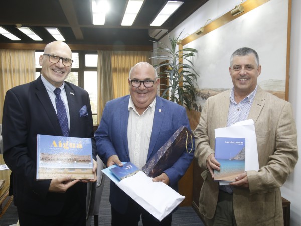 Intendente Abella y embajador de Grecia proyectan agenda de cooperación para Maldonado