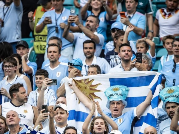 Optimismo en las calles de Maldonado: la mayoría apuesta por una victoria de Uruguay ante Cabo Verde