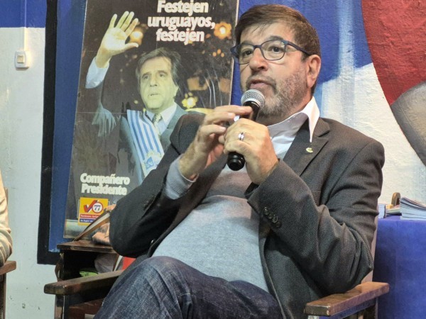 Presidente del Frente Amplio dijo que el impuesto a TEMU fue solicitado por empresarios y trabajadores