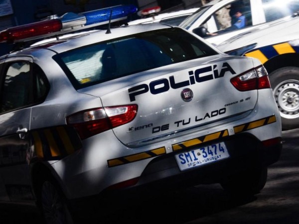 Asesinaron de dos balazos a una mujer en la rambla de Playa Verde