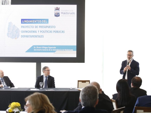 Nuevo enfoque ambiental, propuestas en los barrios, obras de infraestructura y manejo fiscal responsable: los planes de Maldonado para los próximos cinco años