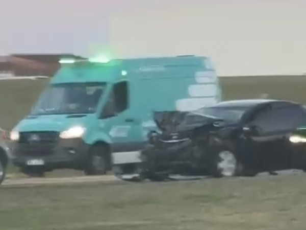 Dos hombres resultaron lesionados tras un choque en Ruta Interbalnearia