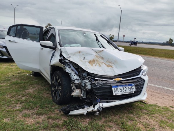 Dos automóviles chocaron en ruta 39: “Lo más insólito es que tuve que empujar mi propio auto chocado”, declaró la conductora