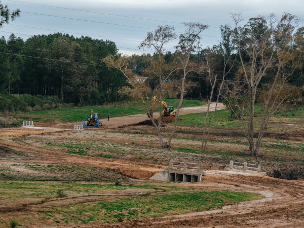 Comenzaron las obras de saneamiento que mantenían atrasada la entrega de terrenos sorteados en Urbanización al Norte