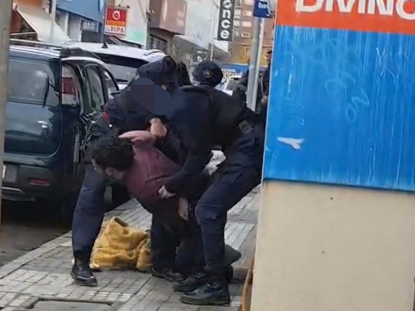 Un hombre fue detenido en el centro de Maldonado por insultar a la Policía