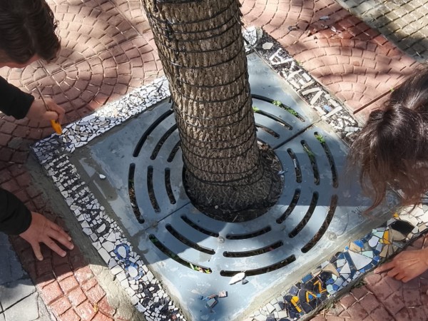 Pacientes del Centro de Rehabilitación El Jagüel intervinieron artísticamente la peatonal Sarandí