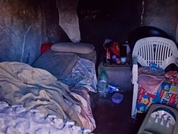 Desalojaron una casa tapiada con ocupantes ilegales en el barrio Odizzio