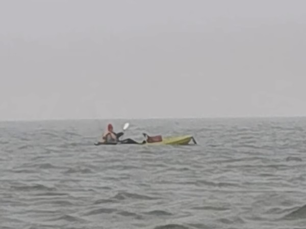 Prefectura asistió a un kayakista desorientado por la niebla frente a José Ignacio