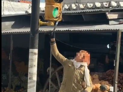 Una mujer fue detenida tras destrozar varios semáforos en Maldonado