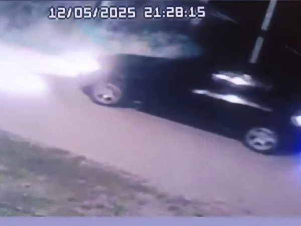 La policía busca conductor que embistió una moto en balneario Buenos Aires y se dio a la fuga dejando grave a una mujer