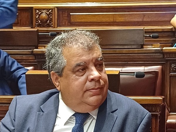 Senador Blás presentó proyecto de ley para regular el uso del espacio público