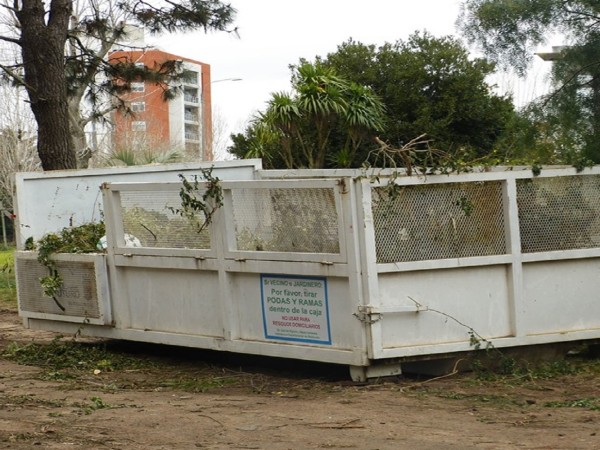 Basurales, 104 y 10, balneario Buenos Aires