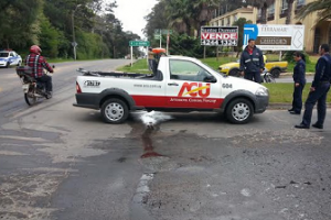 Motonetista lesionada en siniestro vial