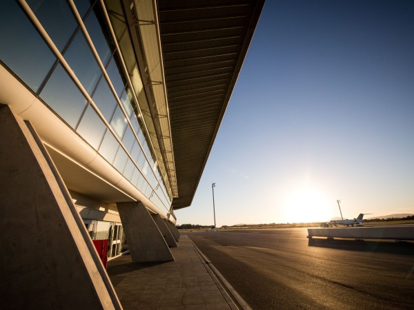 Aeropuerto de Punta del Este se suma a AeroShop para ofrecer servicios y productos online