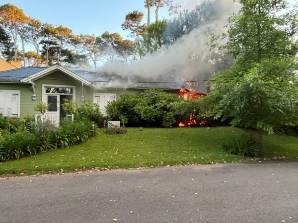 bomberos, incendio, vivienda