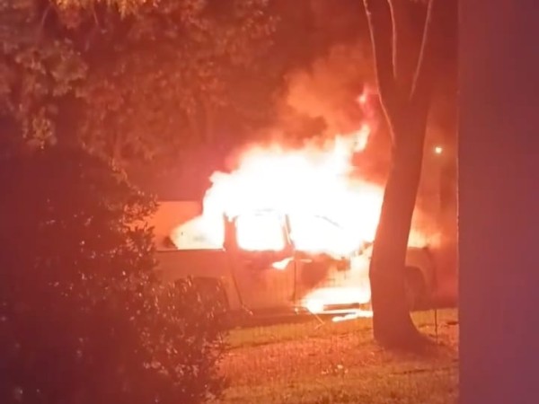 incendio, camioneta, cerro pelado